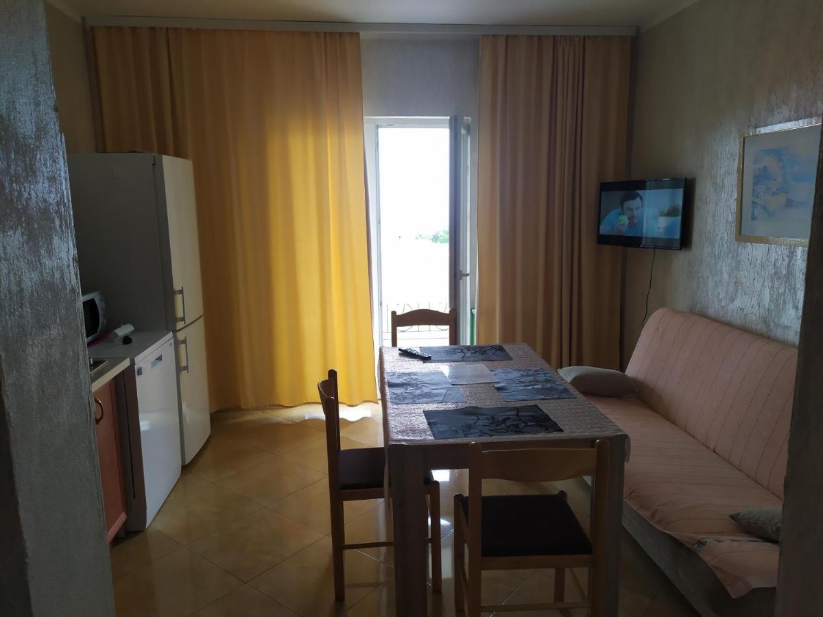 Apartments Svetlana อัตเจฮะห์ ภายนอก รูปภาพ