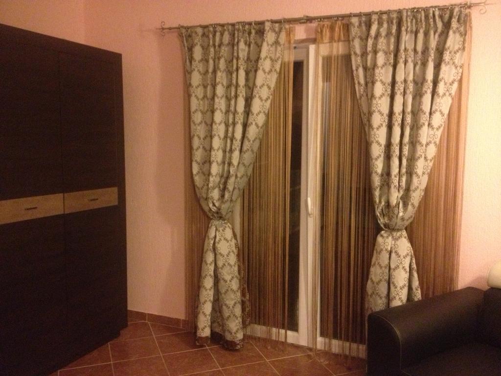 Apartments Svetlana อัตเจฮะห์ ภายนอก รูปภาพ