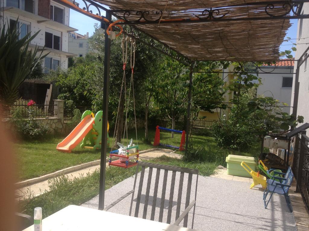 Apartments Svetlana อัตเจฮะห์ ภายนอก รูปภาพ