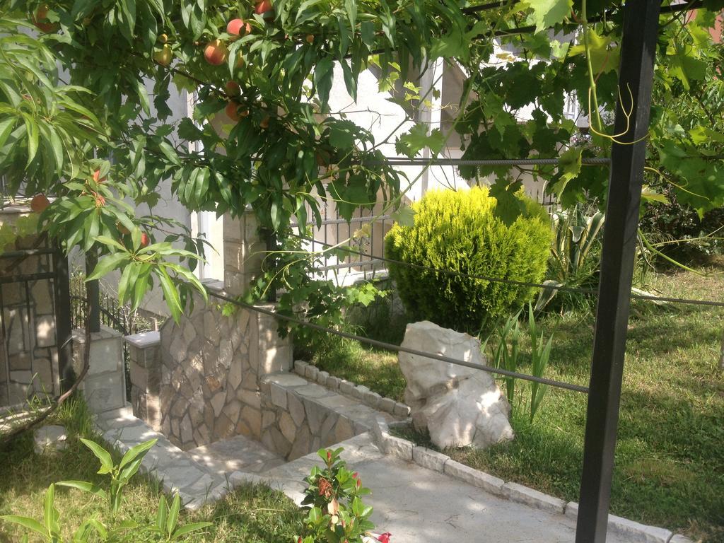 Apartments Svetlana อัตเจฮะห์ ภายนอก รูปภาพ